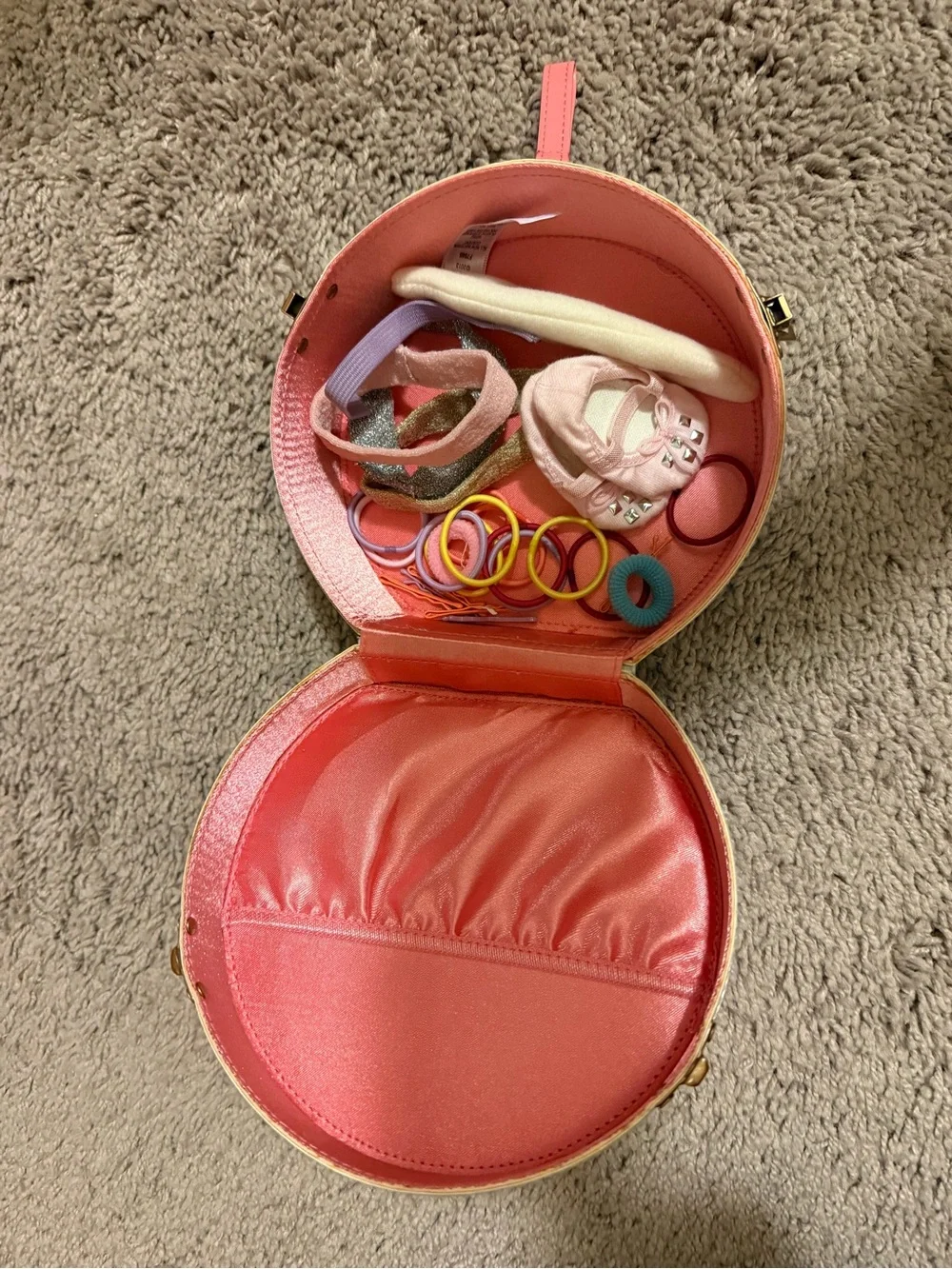 AG Isabel Dance Case with Ballet Shoes, hair accessories and bun form.